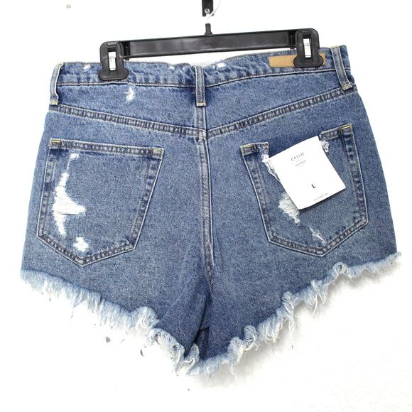 Cello High Rise Distressed Cut Off Short Size L NWT - Picture 3 of 5